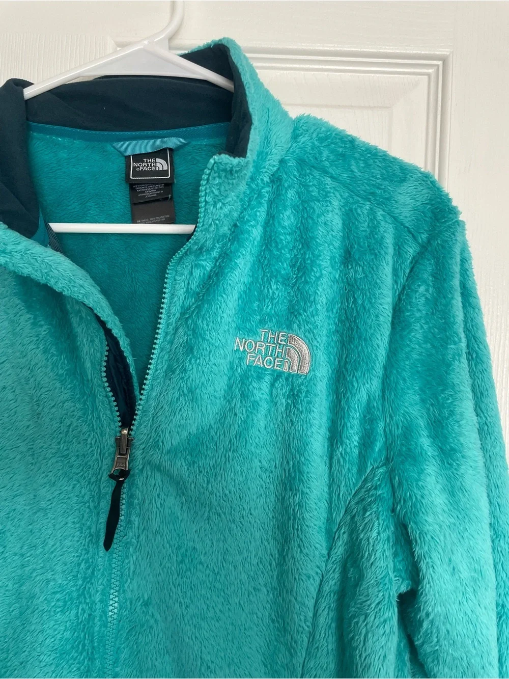 The North Face Women’s size Medium Teal Fleece Jacket